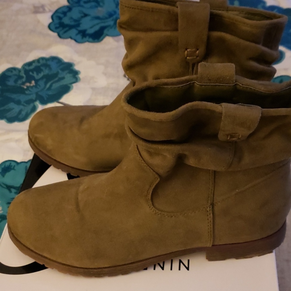 Booties - Picture 4 of 6